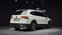 2023 Volkswagen Tiguan 2.0 TSI Prestige — фото 2