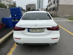 2023 Mercedes-Benz E-Class E220d 4MATIC Exclusive — фото 4