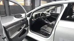 2023 Volkswagen Golf 2.0 TDI Prestige — фото 10