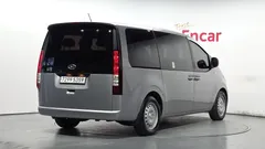 2022 Hyundai Staria Tourer 11-Seater — фото 2
