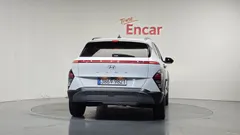 2023 Hyundai Kona Premium, белый — фото 4
