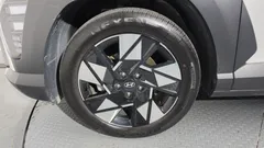 2023 Hyundai Kona Premium, белый — фото 5