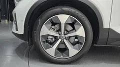 2023 Volvo XC40 B4 Ultimate Bright — фото 5