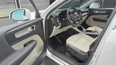 2023 Volvo XC40 B4 Ultimate Bright — фото 10
