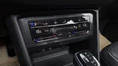 2023 Volkswagen Tiguan 2.0 TSI Prestige — фото 18
