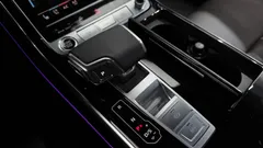 2023 Audi A8 50 TDI Quattro Premium — фото 9