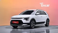 2023 Kia Niro Signature, белый — фото 1