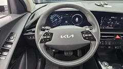 2023 Kia Niro Signature, белый — фото 13