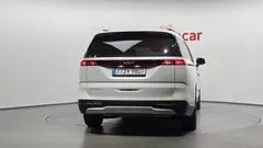 2023 Kia Carnival Diesel 9-Seater Prestige — фото 4
