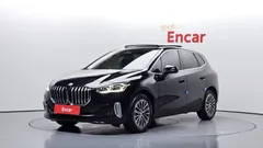 2024 BMW 2-Series 220i Luxury, чёрный — фото 1