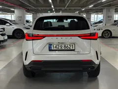 2022 Lexus NX Premium, белый — фото 4