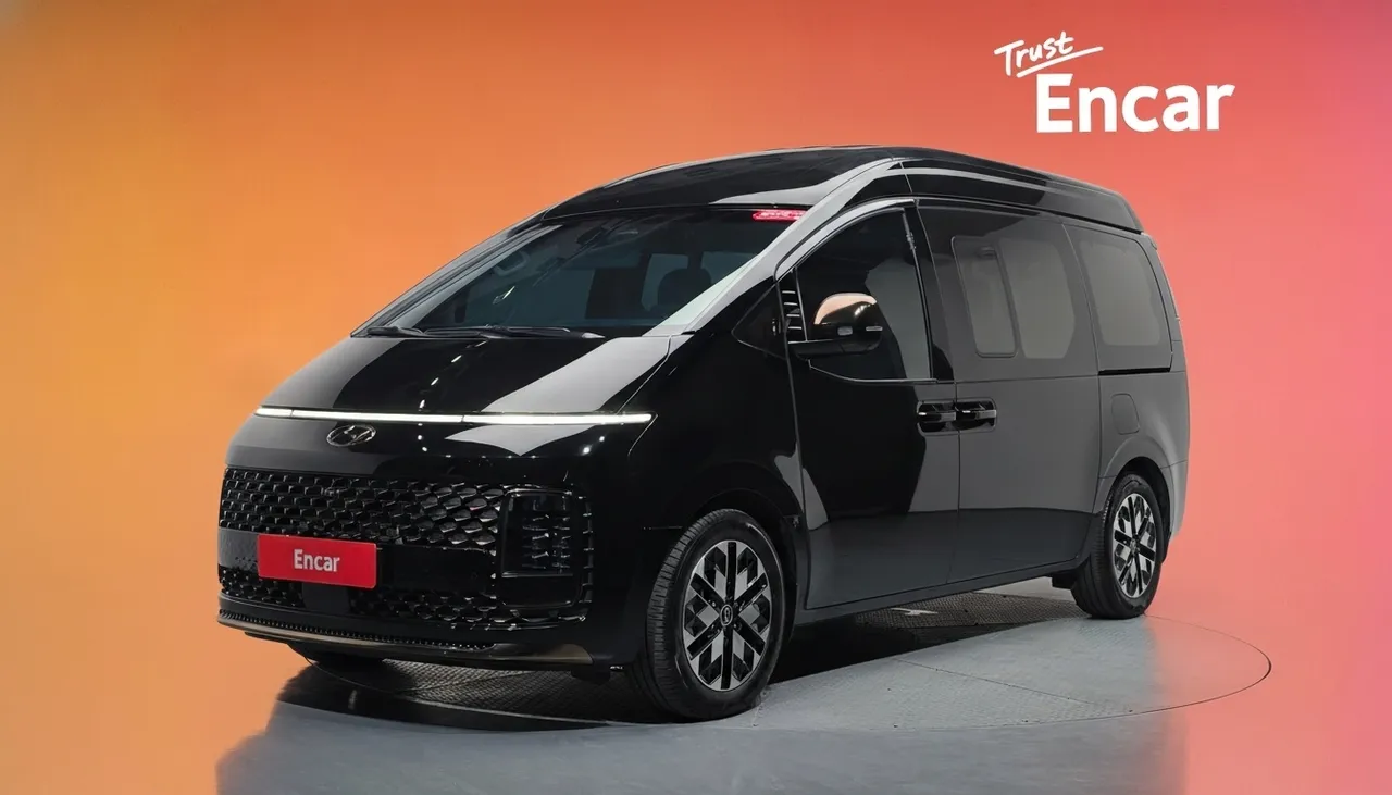 2023 Hyundai Staria 4WD Lounge 9-Seater