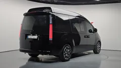 2023 Hyundai Staria 4WD Lounge 9-Seater — фото 2