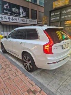 2023 Volvo XC90 B6 Ultimate Bright — фото 3