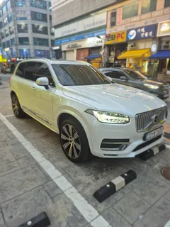 2023 Volvo XC90 B6 Ultimate Bright — фото 6