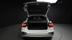 2023 Audi Q2 35 TDI Premium, белый — фото 20