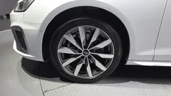 2023 Audi A4 40 TFSI Premium — фото 5