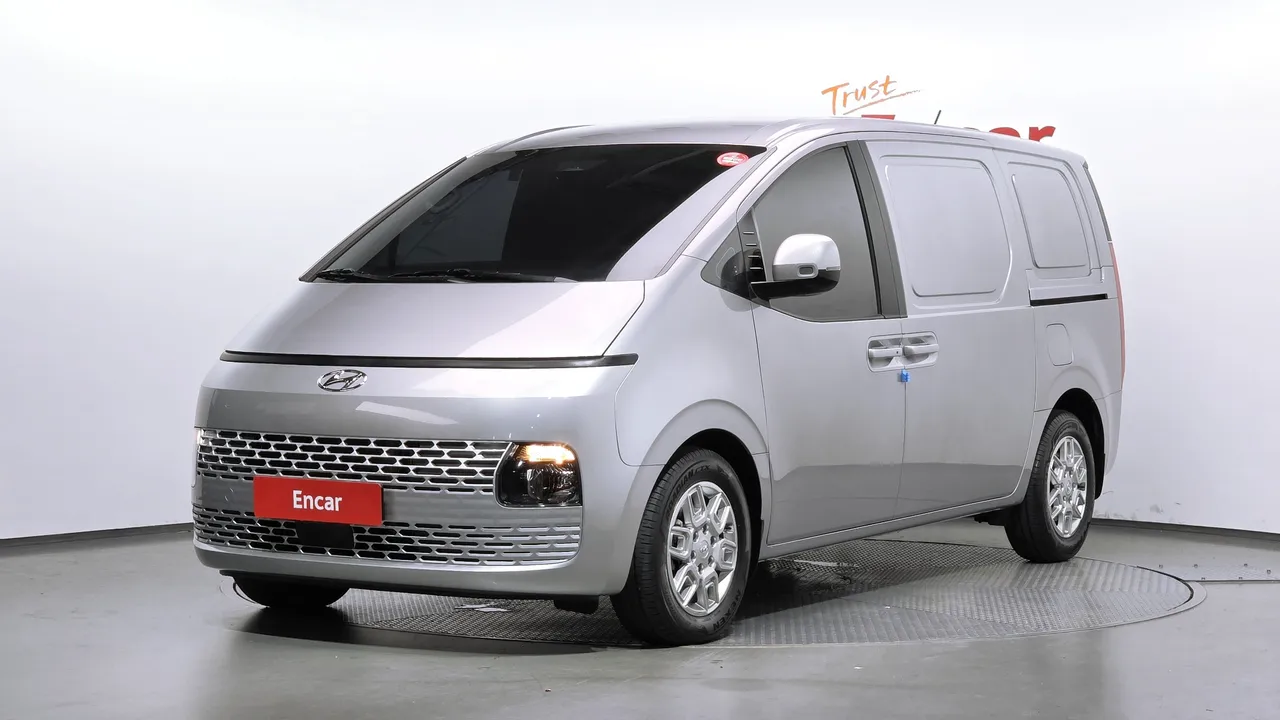 2023 Hyundai Staria Cargo 3-Seater