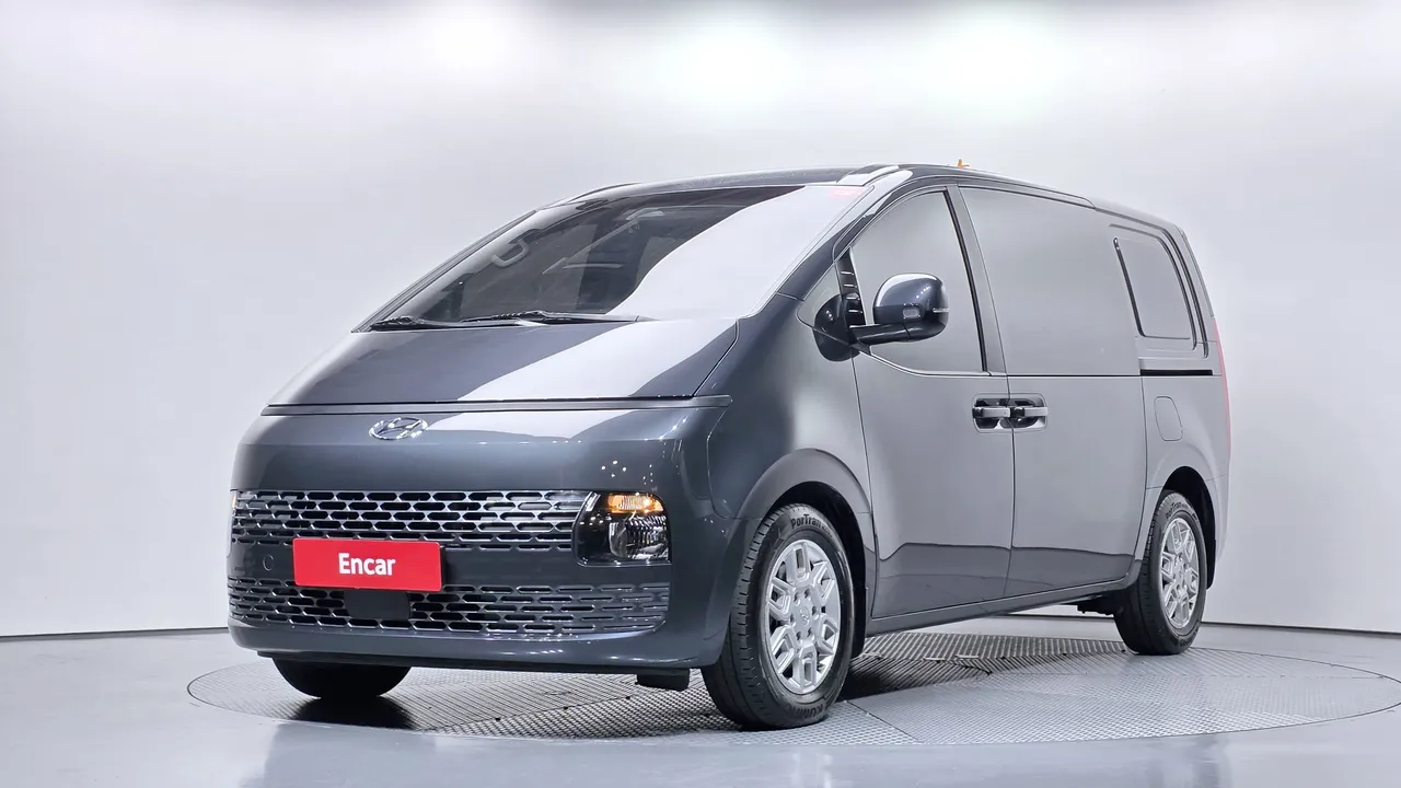 2022 Hyundai Staria Cargo 5-Seater