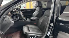 2023 BMW 5-Series 523d Luxury — фото 10