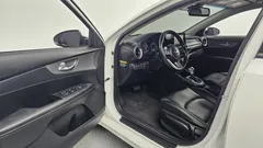 2021 Kia K3 Prestige, белый — фото 10