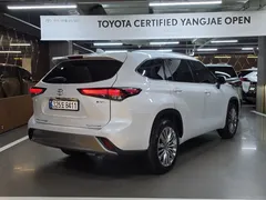 2025 Toyota Highlander 2.5 4WD Platimum — фото 2