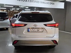 2025 Toyota Highlander 2.5 4WD Platimum — фото 4