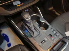 2025 Toyota Highlander 2.5 4WD Platimum — фото 9