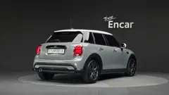 2023 Mini Cooper 5Door Classic — фото 2