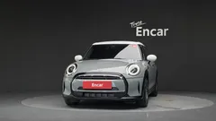 2023 Mini Cooper 5Door Classic — фото 3