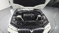 2023 BMW 5-Series 520i M Sport — фото 6