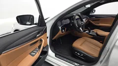 2023 BMW 5-Series 520i M Sport — фото 10