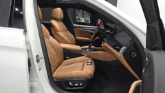 2023 BMW 5-Series 520i M Sport — фото 11