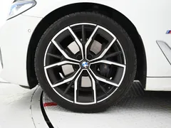 2023 BMW 5-Series 530i M Sport Package — фото 5