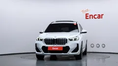 2024 BMW X1 xDrive 20i M Sport, белый — фото 3