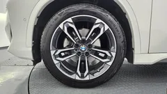 2024 BMW X1 xDrive 20i M Sport, белый — фото 5