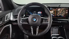 2024 BMW X1 xDrive 20i M Sport, белый — фото 12