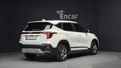 2024 Kia Seltos Gasoline 2.0 2WD, белый — фото 2