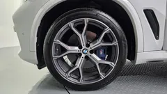 2022 BMW X5 xDrive 40i M Sport — фото 5