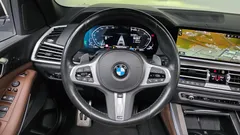 2022 BMW X5 xDrive 40i M Sport — фото 13