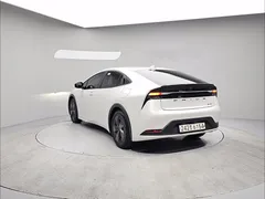 2024 Toyota Prius 2.0 PHEV SE — фото 2