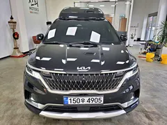 2023 Kia Carnival Diesel 7-Seater Hi-Limousine — фото 1