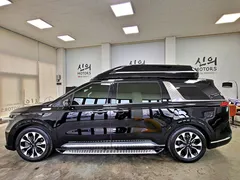 2023 Kia Carnival Diesel 7-Seater Hi-Limousine — фото 5
