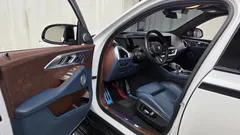 2023 BMW XM 4.4, белый — фото 10