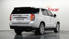 2022 ChevroletGMDaewoo Tahoe 6.2 Dark Knight 4WD, белый — фото 2