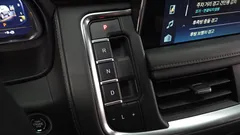 2022 ChevroletGMDaewoo Tahoe 6.2 Dark Knight 4WD, белый — фото 9
