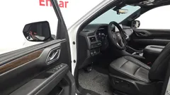 2022 ChevroletGMDaewoo Tahoe 6.2 Dark Knight 4WD, белый — фото 10