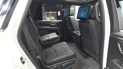 2022 ChevroletGMDaewoo Tahoe 6.2 Dark Knight 4WD, белый — фото 12