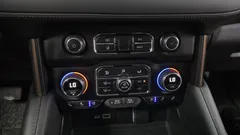2022 ChevroletGMDaewoo Tahoe 6.2 Dark Knight 4WD, белый — фото 20