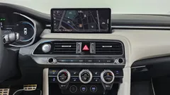 2022 Genesis G70 Gasoline 2.0T 2WD, белый — фото 12